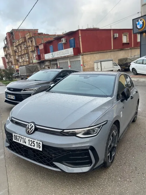 Volkswagen Golf 8 2025 R Black Edition 