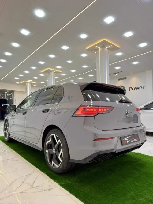Volkswagen Golf 8 2025 R Black Edition 