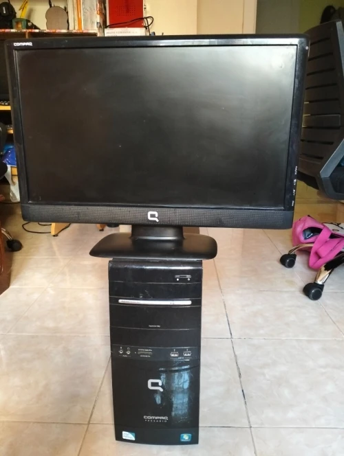 PC de bureau de marque HP compaq