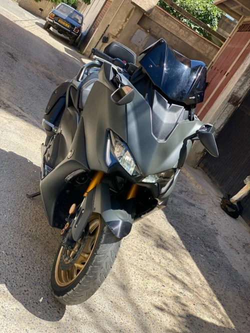 Tmax 560 2021