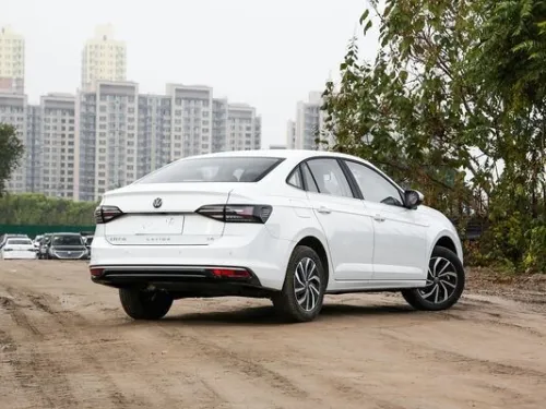 Volkswagen Passat 2025 Carat