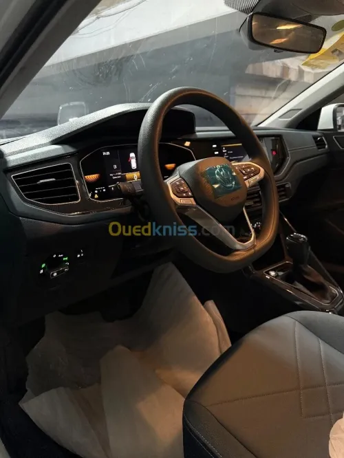 Volkswagen Passat 2025 Carat