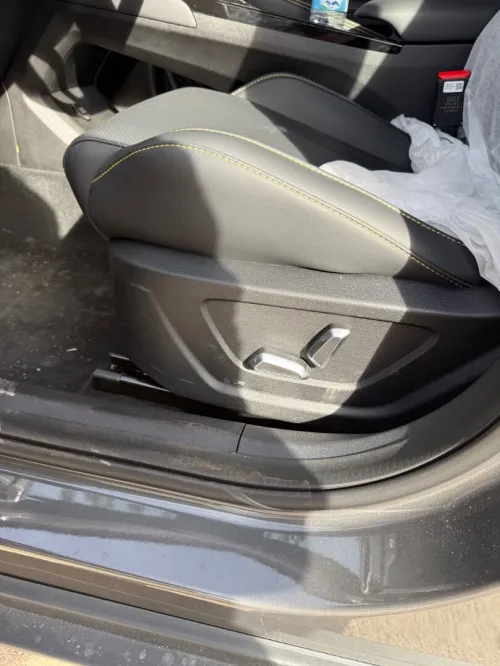 Geely Coolray 2026 