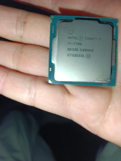 Cpu i7 7700 tt bon état 10/10
