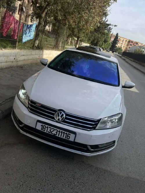 Volkswagen Passat 2011 Carat +