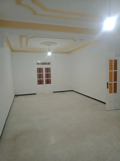 Location Appartement Niveau de villa F4 Alger Dely brahim