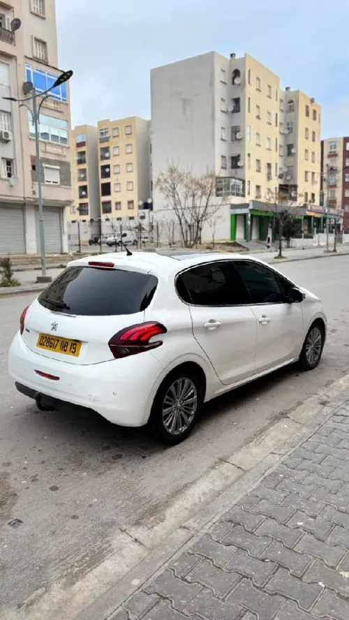 Peugeot 208 2018 Allure Facelift