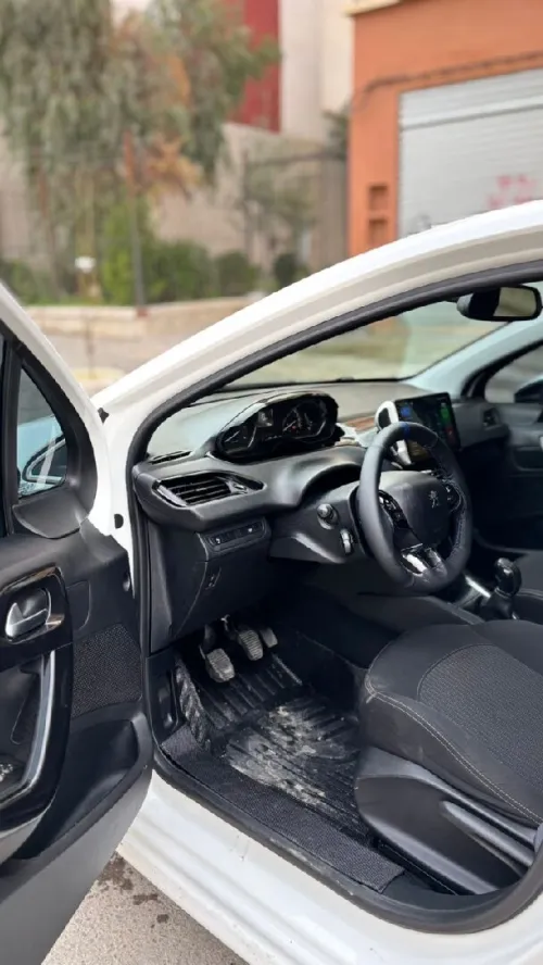 Peugeot 208 2018 Allure Facelift