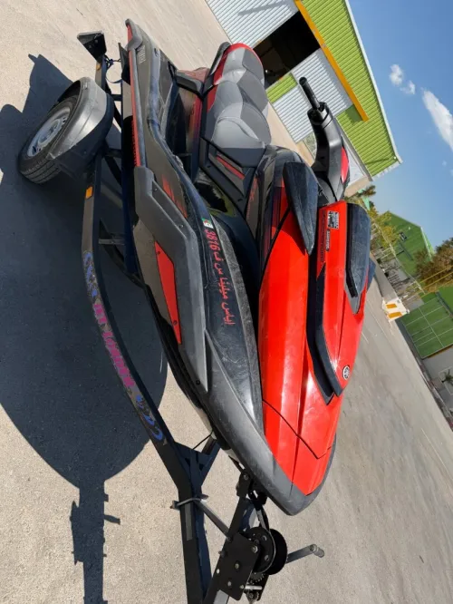 Jet ski