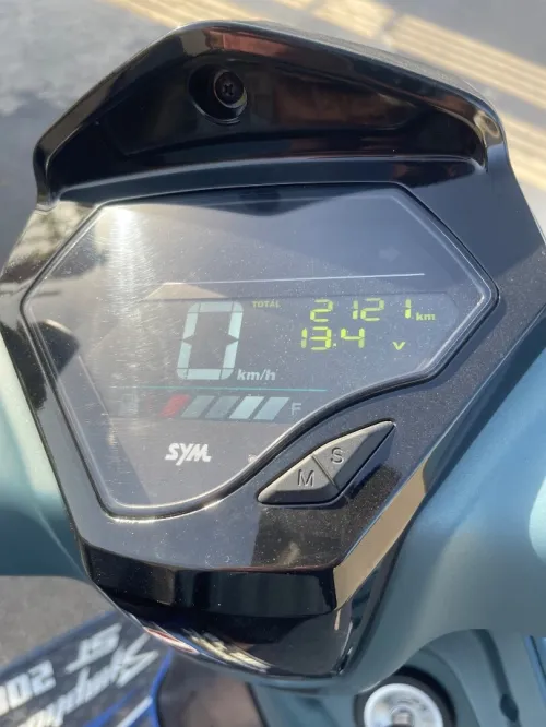 Sym St200 