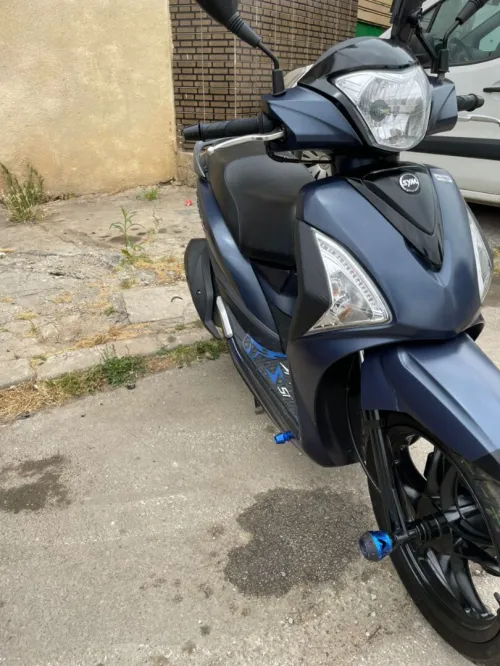 Sym St 