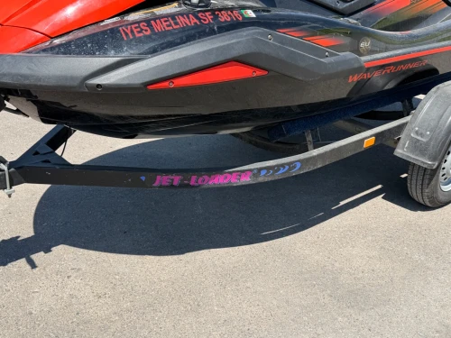 Jet ski