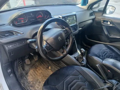 Peugeot 208 2014 Allure