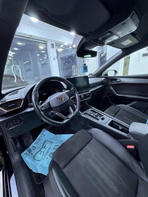 Cupra  Leon 2023 