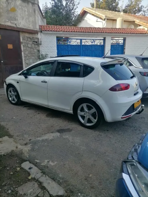leon leon 2011 leon