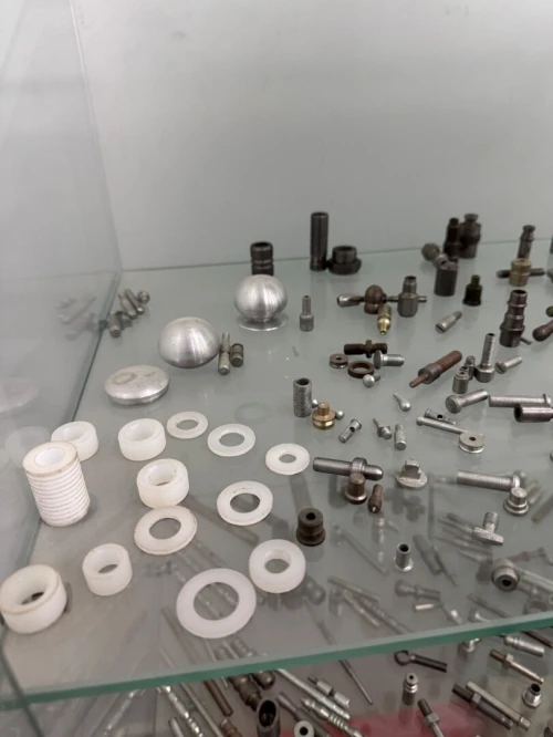 DECOLLETAGE ET USINAGE DE PRECISION 