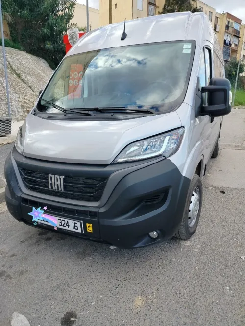Fiat Ducato 2024 L2H2 (Deux panneaux)
