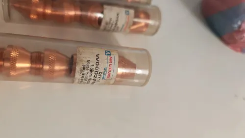 Nozzle électrode air liquide