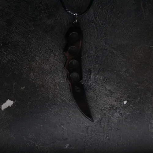 Colliers necklaces animes et mangas en gros