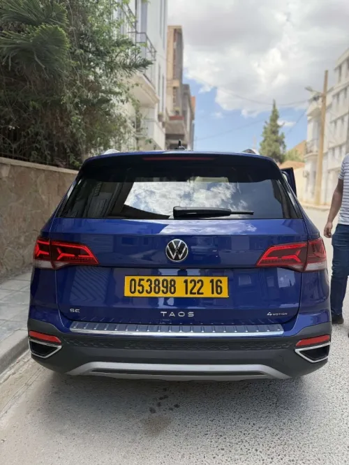 Volkswagen Taos 2022 Se black 4 motion
