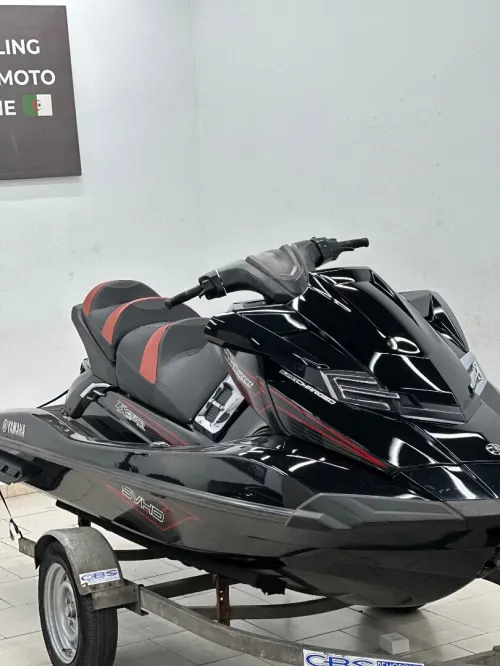 Yamaha FX 1800