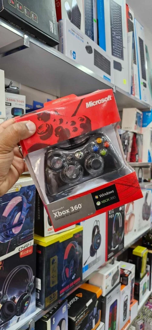Claviers, Casques, Consoles de jeux, Manettes... Appareils informatiques