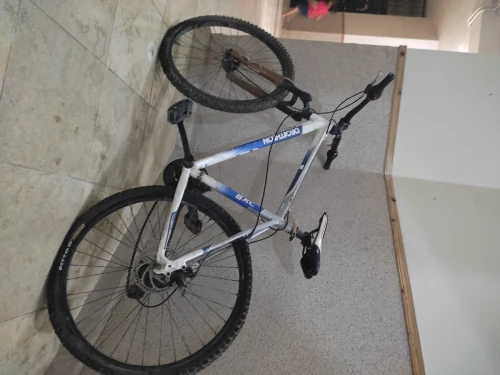 Velo la marque decathlon 