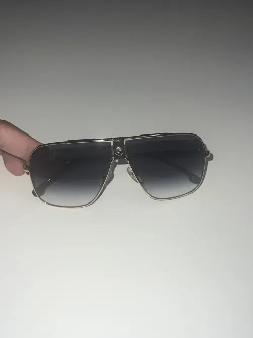 Lunettes de soleil Carrera original venu de France