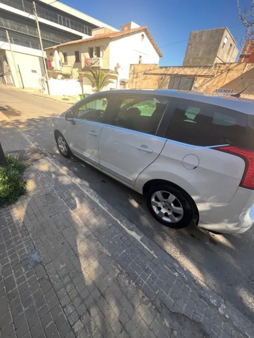 Peugeot 5008 2011 Allure