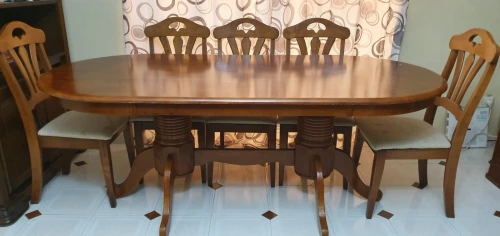 Salle à manger 8 chaises en hêtre