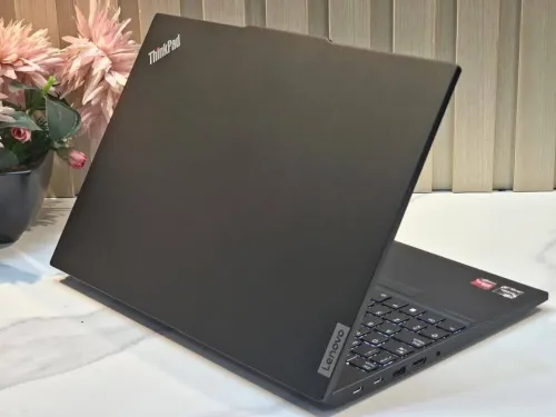 THINKPAD E16 GEN2/RYZEN 5-7535U/16GB LPDDR5x/1TB/AMD GRAPHIQUE/ECRAN 16.1FHD+