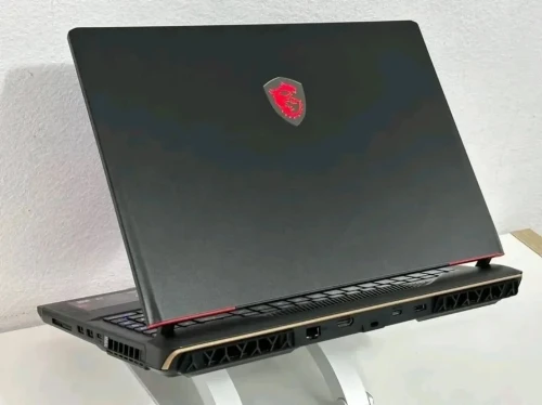MSI RAIDER GE78 17HX/I9-13950HX/RAM 64GO DDR5/2TB SSD/RTX 4080 12GB /17 POUCE 2.5K 240HZ