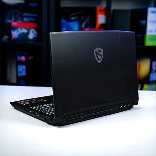 MSI KATNA 15HX  RTX 5060 2025/I7-14650HX 5GHZ/RAM 32GB/1TB SSD/NVIDIA RTX 5060 8GB/ECRAN 2.5K 165HZ