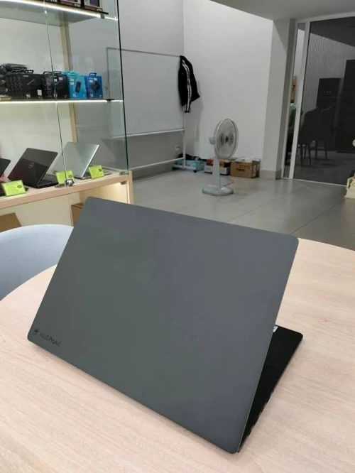 ASUS ProArt P16/RYZEN AI 9 HX 370 /RAM 32GO DDR5X/ 2 TO SSD/NVIDIA RTX4070 8GB/ 16 4K OLED  TACTILE