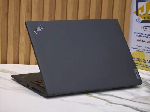 LENOVO THINKPAD T14S/RYZEN 7 PRO 6850U/32GB DDR5/256 gb ssd/14 pouce FHD+ IPS TACTILE