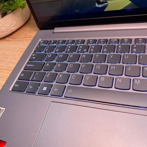 LENOVO THINKBOOK 14 G6/RYZEN 5-7535HS/ram 16GB DDR5/disk 512 SSD/AMD RADEON 660 M 4GB/14 POUCE FHD+