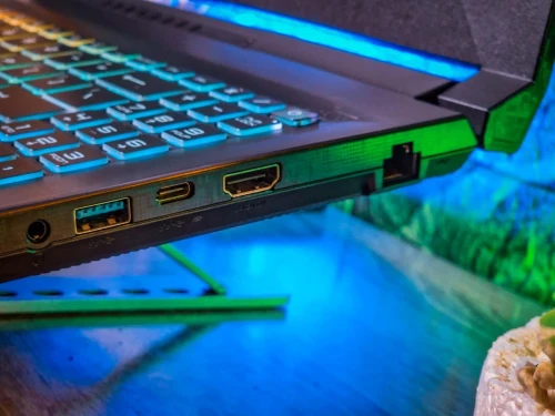 MSI KATANA 15 B13V/ I7-13620H /16GO DDR 5/1024 GB SSD/ RTX 4060 08GB/15.6 POUCE FHD 144HZ