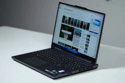 LENOVO LEGION 5 PRO/INTEL I9 -14900HX/RAM 32 GB DDR5/512GB NVME/RTX 4070 08GB/16 POUCE 2.5K 240HZ   