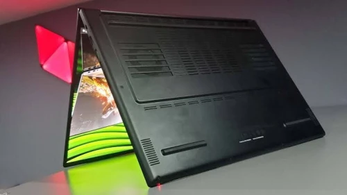 RAZER BLADE 16 2025/RYZEN 9 AI 365/RTX 5080 16GB/RAM 64GB/2TB SSD/ECARN 16 OLED 240HZ