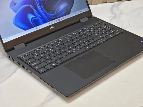 DELL PRECISION 7680 /INTEL I7-13850HX VPRO/32GB DDR5 5200MHZ/512 GB SSD/RTX 3500  ADA 12GB/ECRAN 16 POUCE IPS