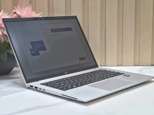 HP ELITEBOOK 840 G9/INTEL I7-1260P/ RAM 16GB DDR5/disk 512GB SSD/14 pouce FHD/  iris xe  graphique