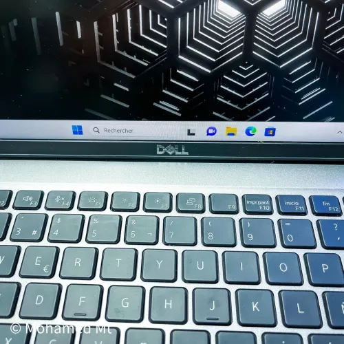  Dell latitude 3580 modèle 2023/ intel I7-1370P /ram 32 gb ddr5 /disk 512 gb ssd/NIVIDIA RTX A550 