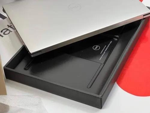 DELL XPS 15 9530/intel I9-13900H/64GB DDR5/512GB/NVIDIA GEFORCE RTX 4060 8GB/15.6 4k OLED TACTILE