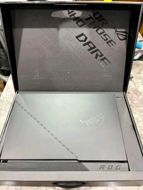 ASUS ROG STRIX SCAR 17/RYZEN 9-7945HX 3D RAM 32GB DDR5/DISK 1TB SSD/ NVIDIA RTX 4080 12gb/17.3 IPS 2.5K 240HZ