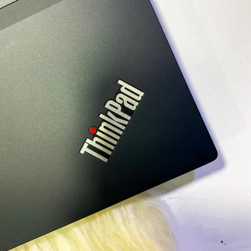 LENOVO THINKPAD P15V GEN 3 STATION DE TRAVAIL/I7-12800H 5GHZ/RAM 32GB DDR5/NVIDIA QUADRO T1200 4GB 