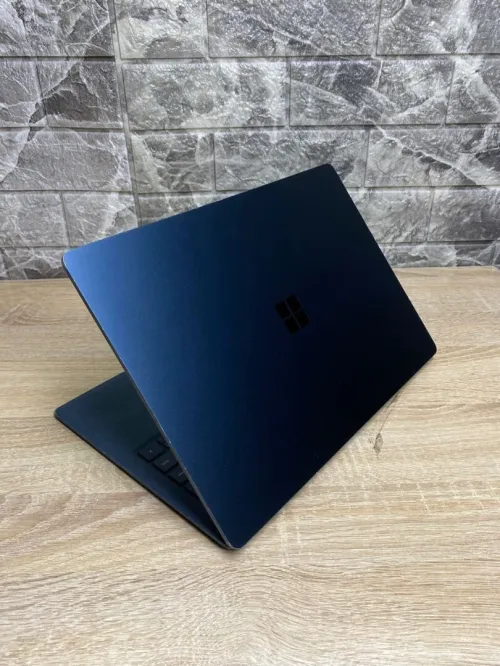 SURFACE LAPTOP 3/INTEL  I5-1035G7/08  DDR4/256GB  SSD/intel UHD graphique 4gb/13.4  2k tactile      
