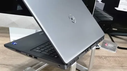 DELL PRECISION 7760 STATION TRAVAIL/XEON W-11955M/ RAM 32GB/1TB SSD/NVIDIA RTXA5000 16GB/ECRAN 17.3 