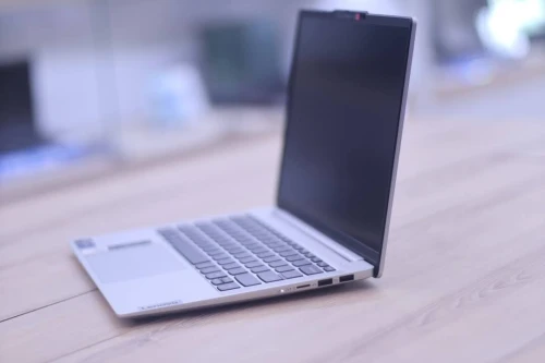 LENOVO IDEAPAD SLIM 5/ULTRA 7-155H 5.5GHZ/RAM 16GB DDR5/1TB SSD/INTEL ARC 4GB/ECRAN 14 OLED