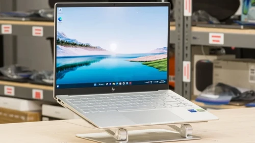 HP PAVILION 14 PLUS/INTEL I7-1365U/16GB DDR5/1024 GB  SSD/RTX 2050 4GB/14 OLED 3k 120HZ
