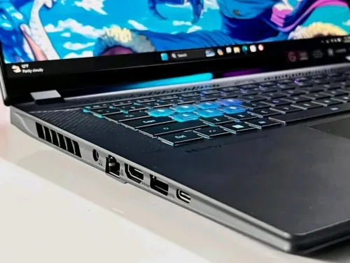 GIGABYTE AORUS 16/I7-13700H/16GB DDR5/1TB  NVME/RTX 4070 8GB/16.1" QHD+ 2.5k 240Hz
